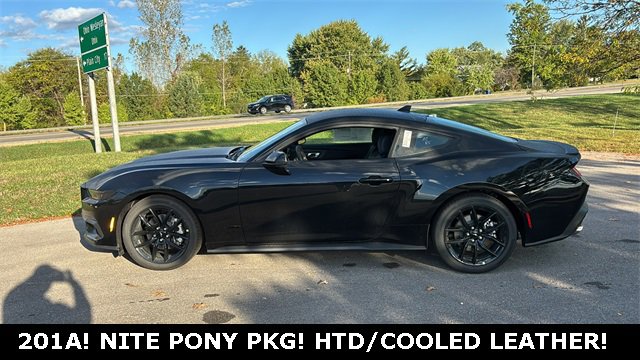 New 2025 Ford Mustang Premium image 3