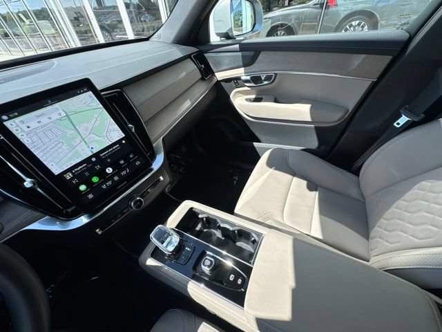 Used 2025 Volvo XC90 B6 Plus AWD/4WD image 22