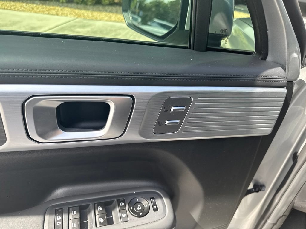 Used 2024 Hyundai Santa Fe Limited FWD image 23