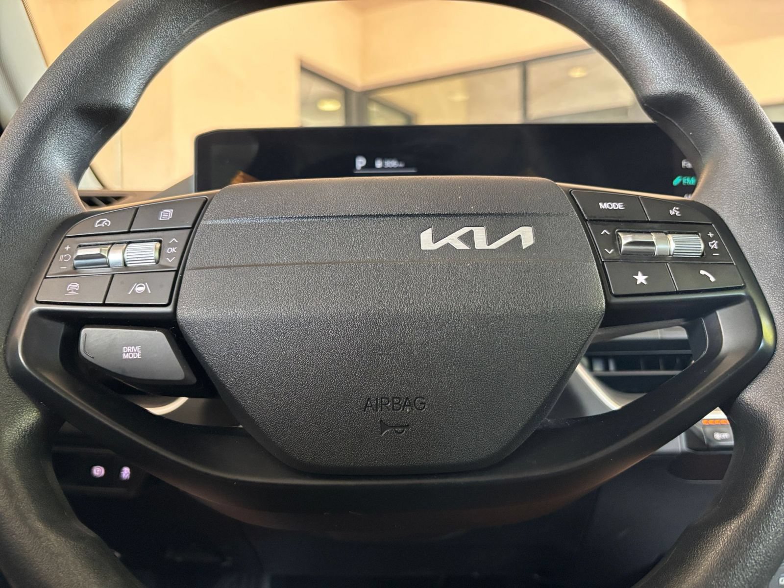 Used 2025 Kia K4 FWD image 26