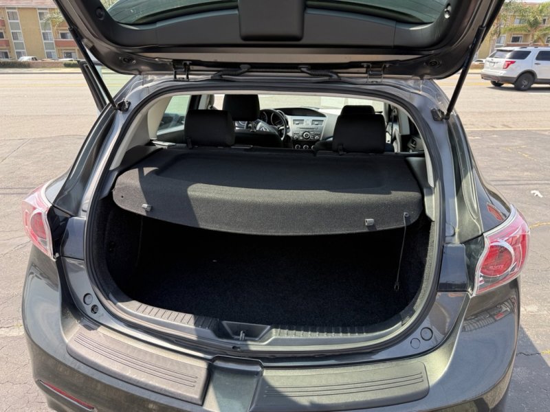 Used 2013 MAZDA MAZDA3 i Touring FWD image 21