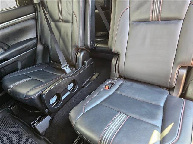 Used 2019 Toyota Highlander SE AWD/4WD image 19