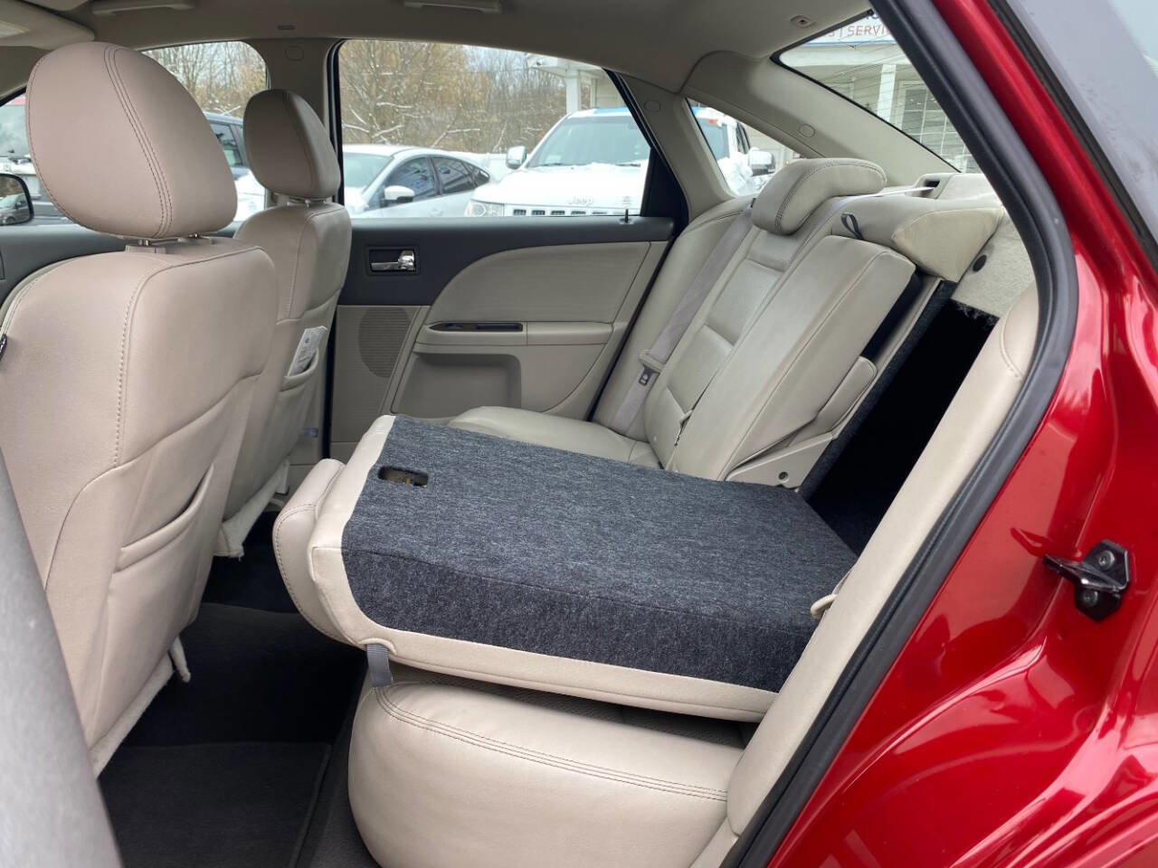 Used 2009 Ford Taurus Limited image 18