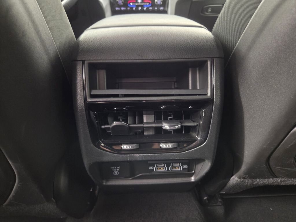 Certified 2024 Jeep Grand Cherokee Altitude image 28