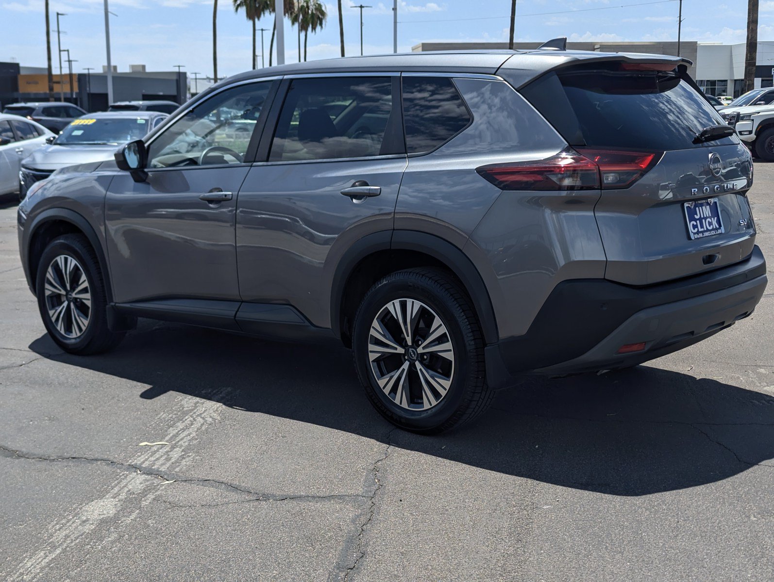 Used 2023 Nissan Rogue SV FWD image 4