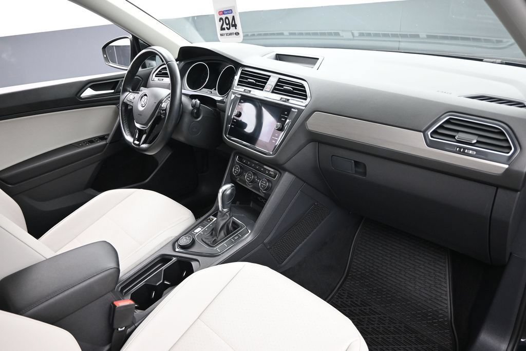 Used 2019 Volkswagen Tiguan SEL AWD/4WD image 23