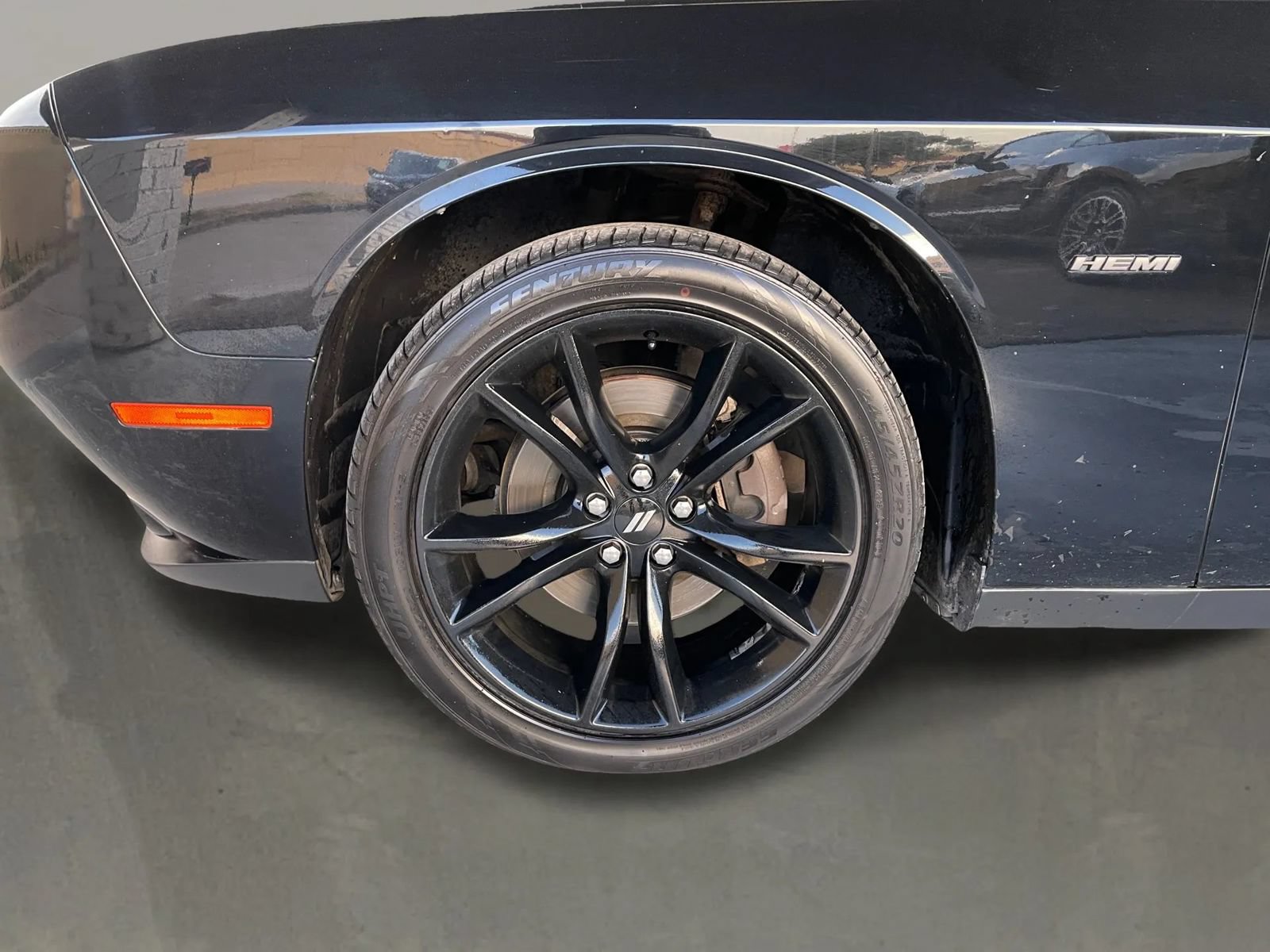Used 2018 Dodge Challenger R/T w/ Blacktop Package RWD image 20