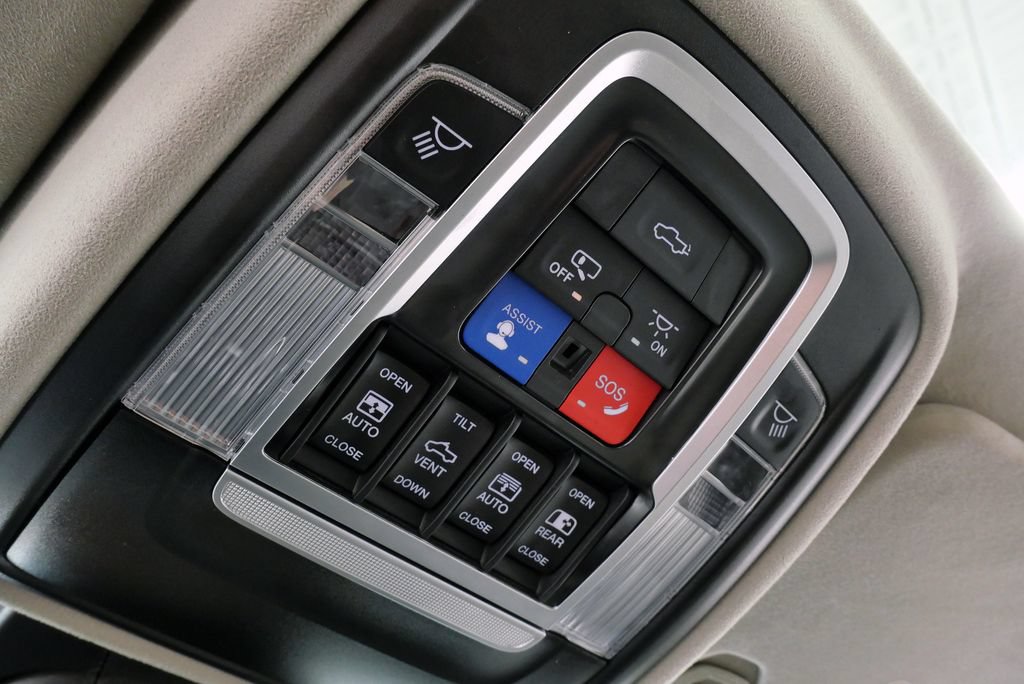 Used 2024 RAM 1500 Limited AWD/4WD image 35