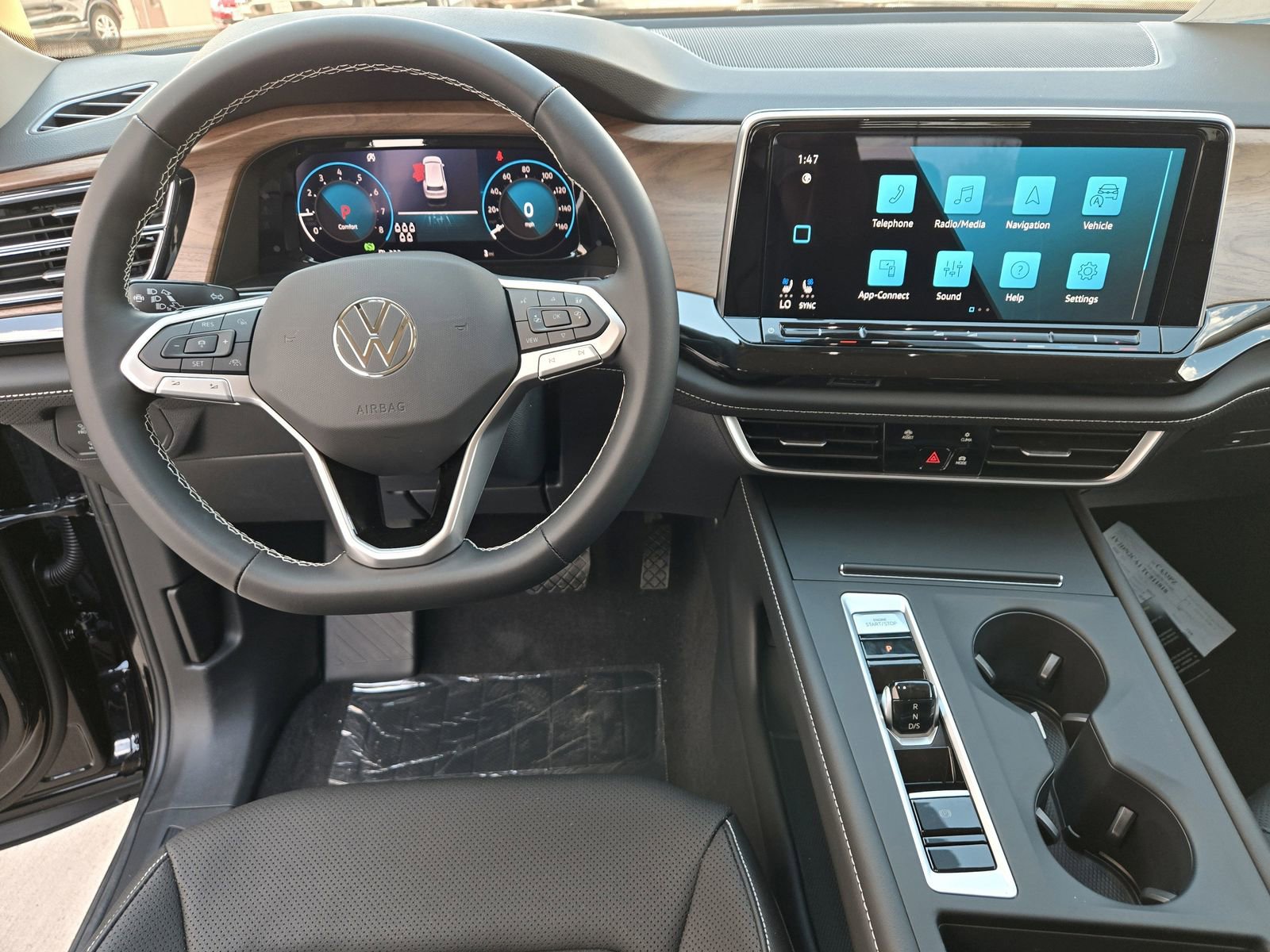 New 2026 Volkswagen Atlas SE image 10