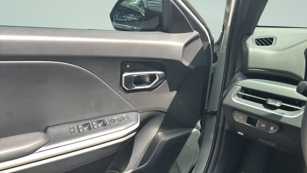 Used 2025 Kia K4 GT-Line w/ GT-Line Sunroof Package FWD image 17
