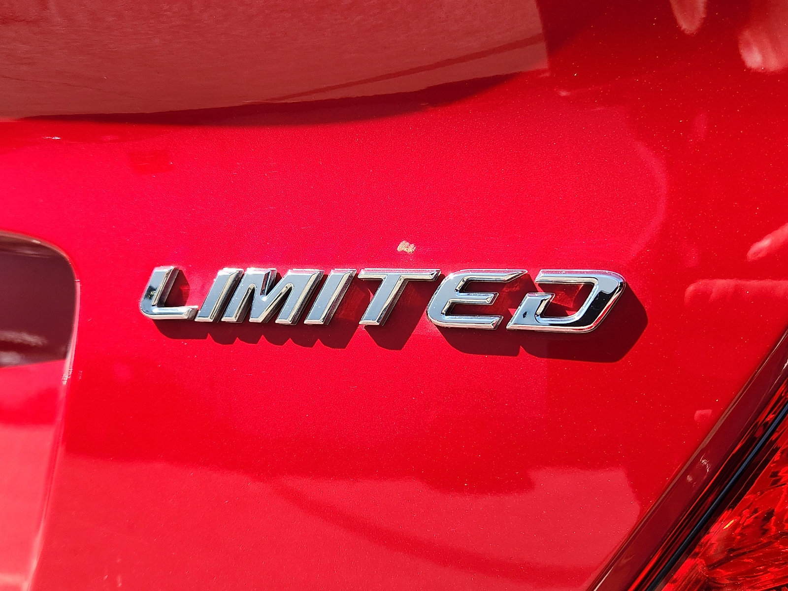 Certified 2021 Toyota C-HR Limited FWD image 5