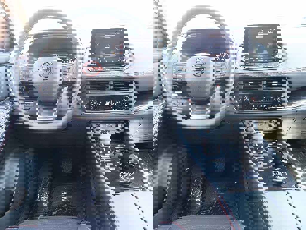 Used 2025 Nissan Rogue SV w/ Rock Creek Premium Package image 20