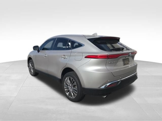 Used 2022 Toyota Venza XLE AWD/4WD image 6