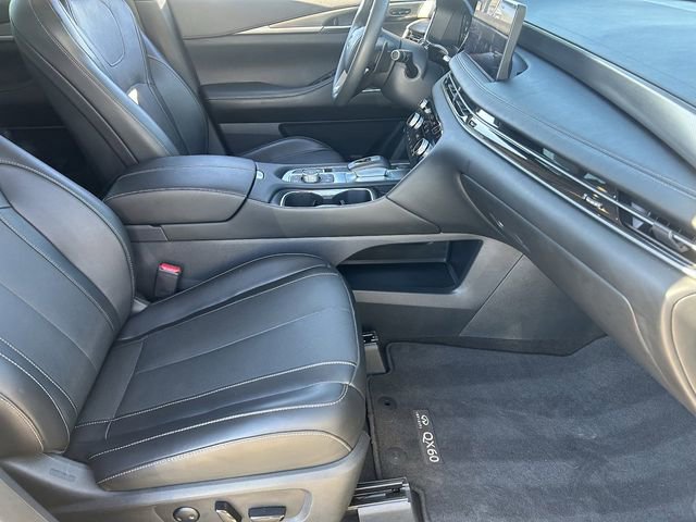 Certified 2025 INFINITI QX60 Luxe w/ Vision Package AWD/4WD image 12