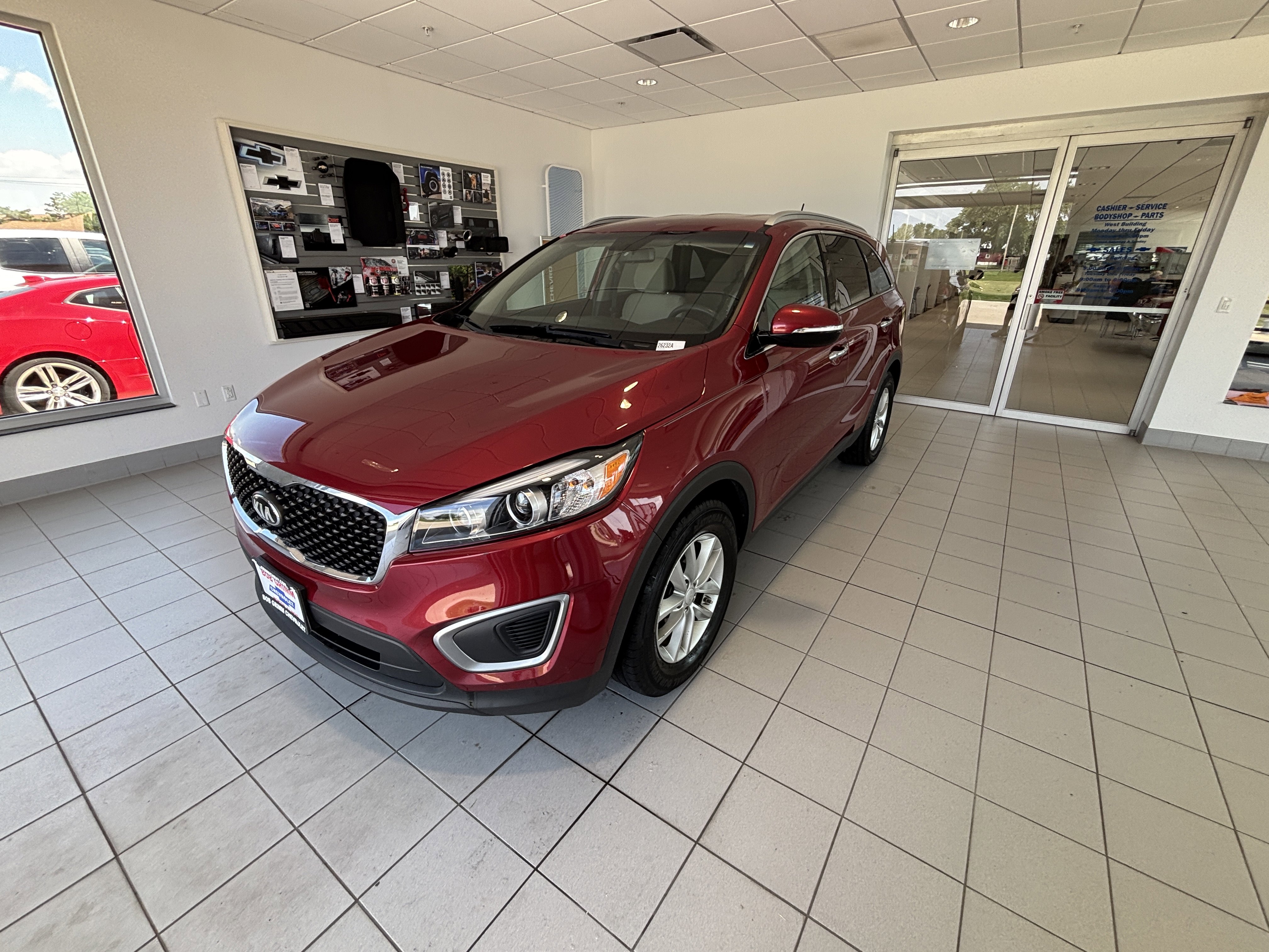 Used 2016 Kia Sorento FWD image 3