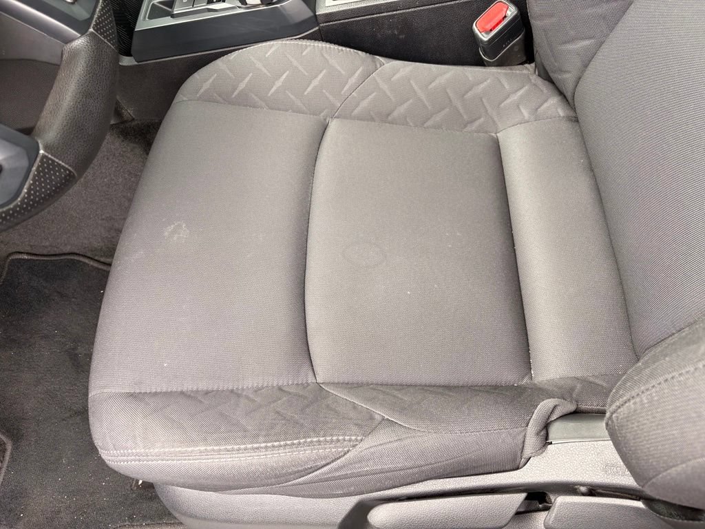 Used 2025 Toyota Tacoma SR5 AWD/4WD image 25