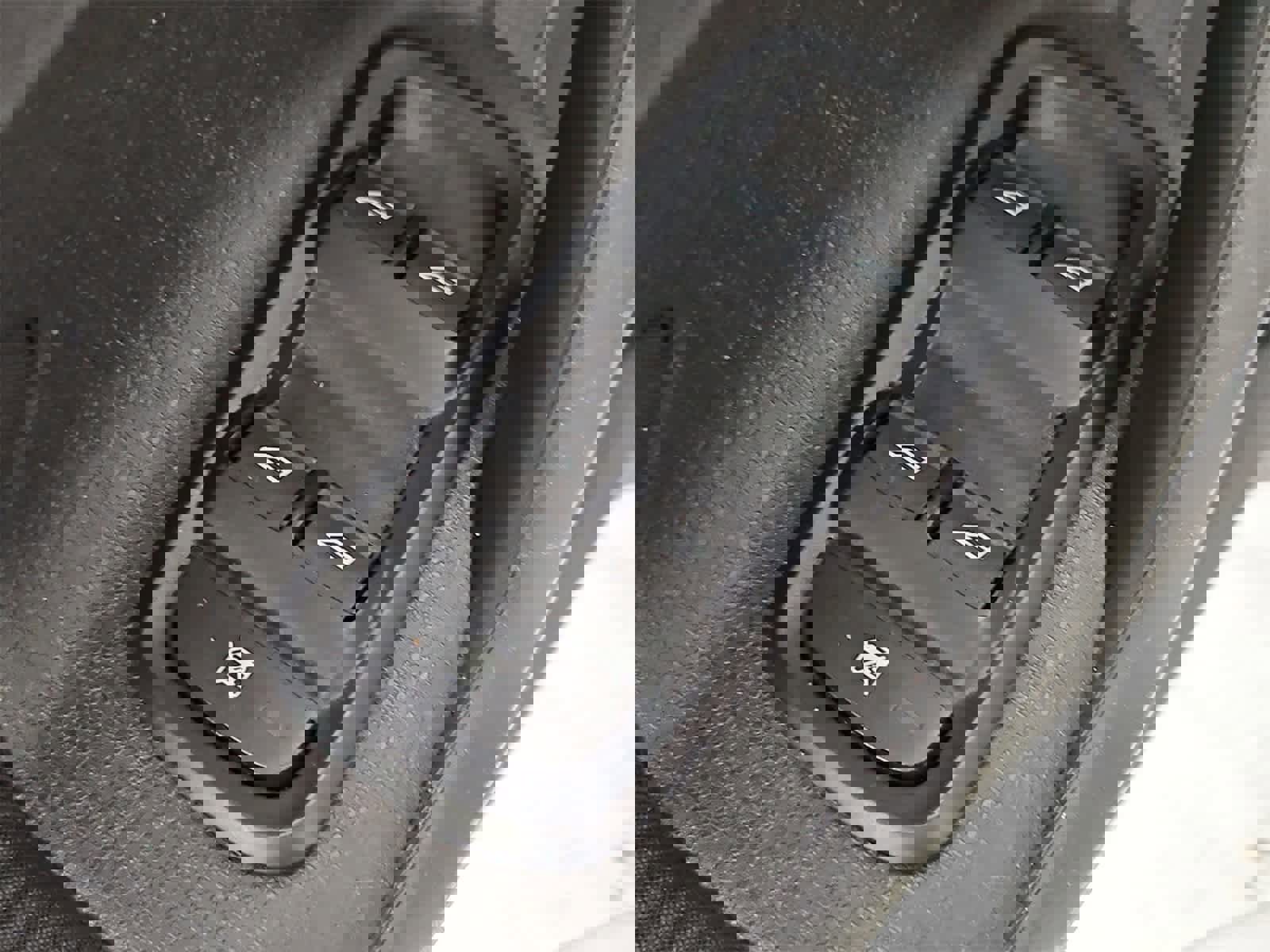 Used 2019 Ford Fiesta SE w/ Cold Weather Package image 17