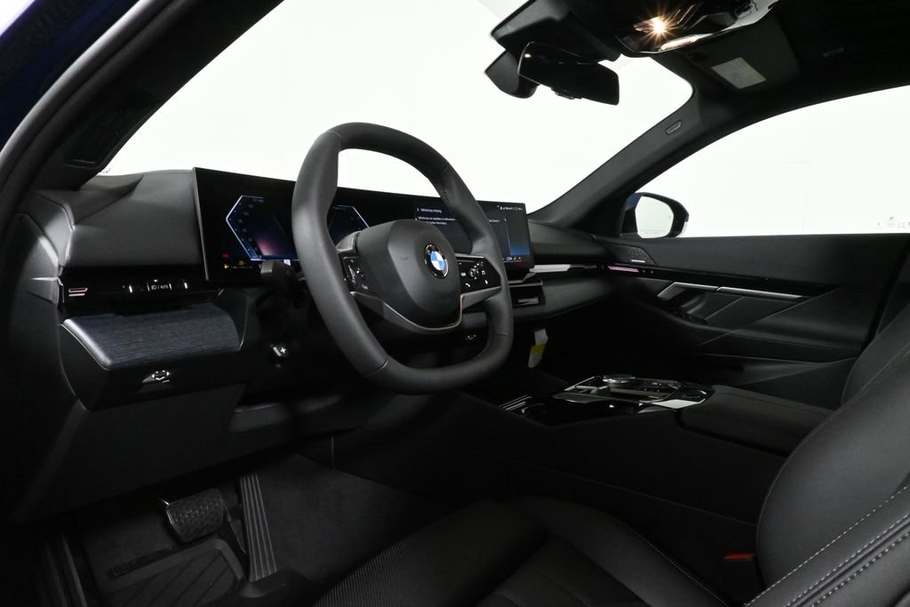 Used 2026 BMW 530i xDrive w/ Premium Package image 15