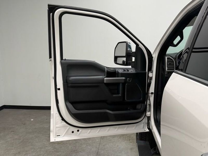 Used 2019 Ford F250 Platinum w/ Platinum Ultimate Package image 14