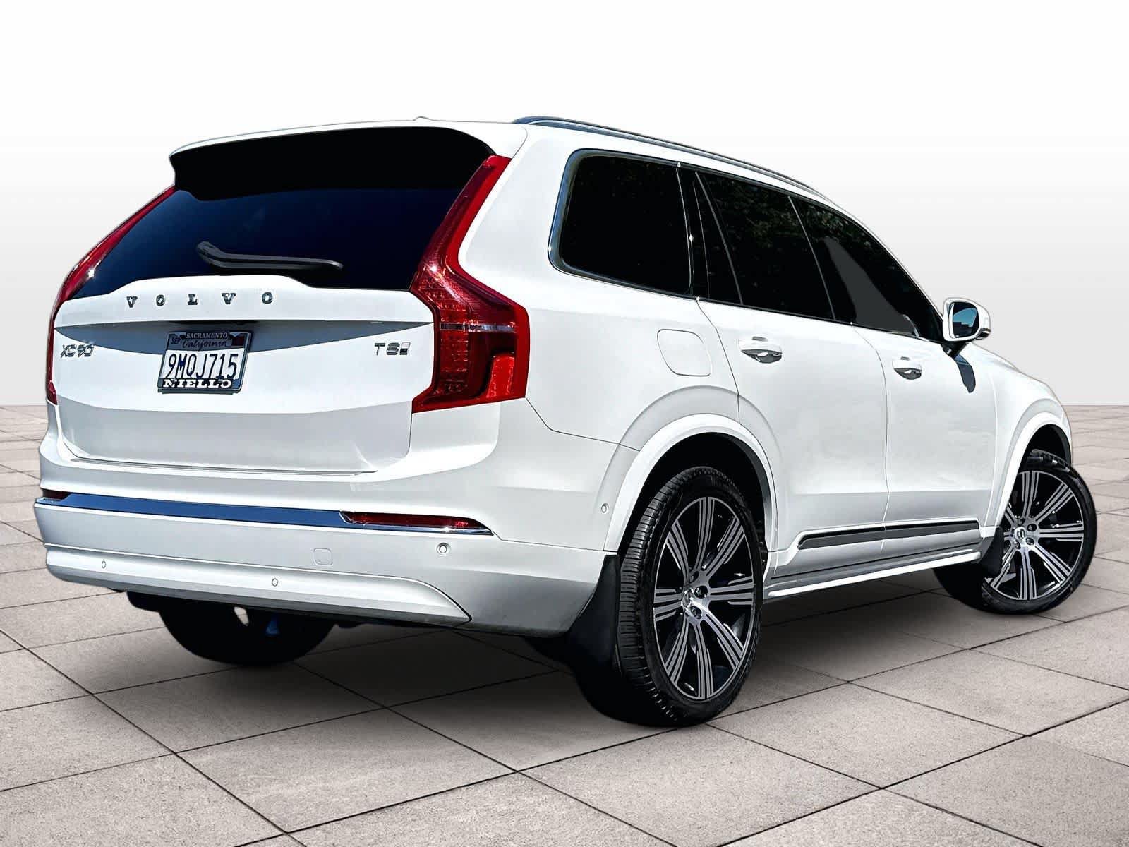 Used 2025 Volvo XC90 T8 Ultra w/ Protection Package Premier AWD/4WD image 16