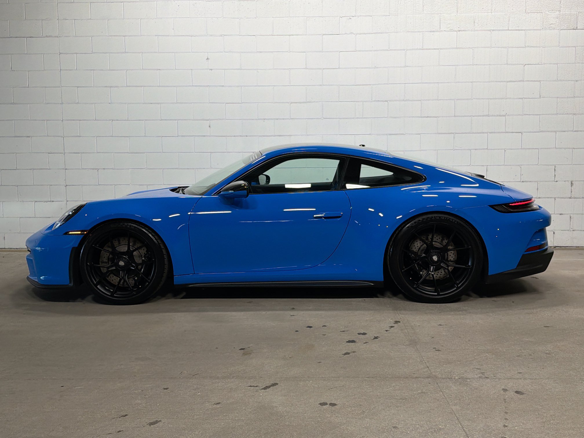 Certified 2023 Porsche 911 GT3 RWD image 2
