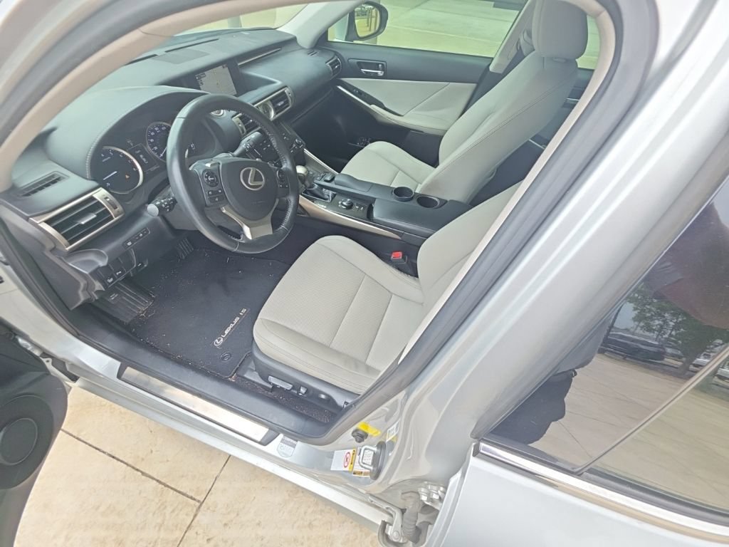 Used 2014 Lexus IS 350 w/ Navigation Package RWD image 9
