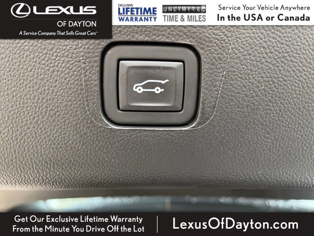 Used 2023 Chevrolet Traverse Premier image 40