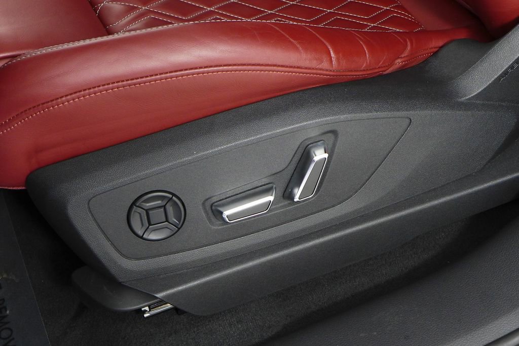 Used 2023 Audi e-tron S Premium Plus w/ Black Optic Package AWD/4WD image 23