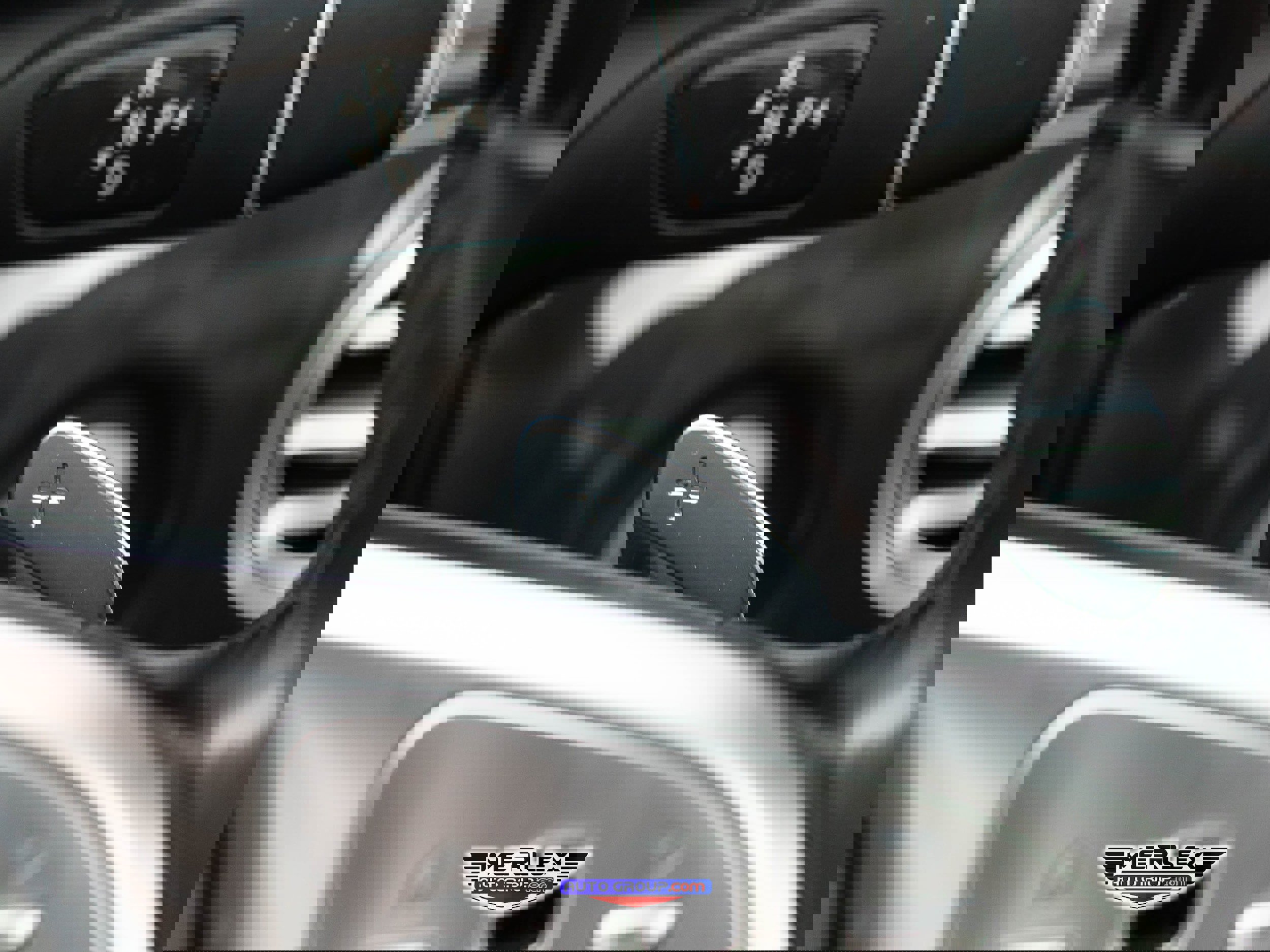 Used 2019 Mercedes-Benz S 560 4MATIC Sedan w/ Premium Package image 27