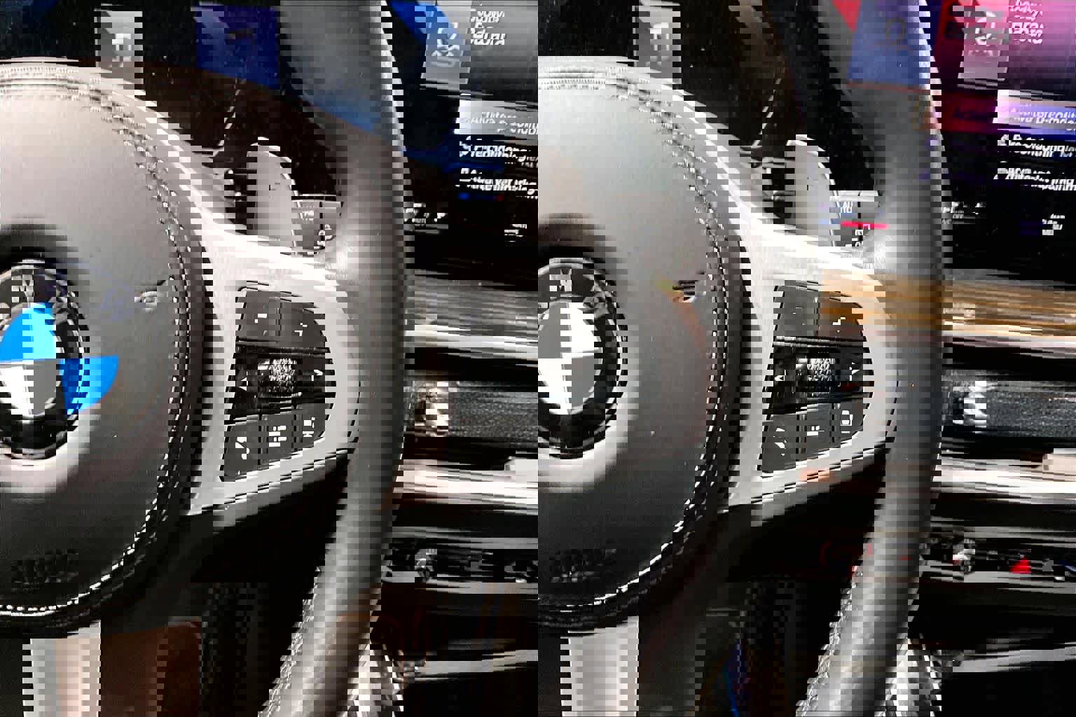 Used 2023 BMW X7 xDrive40i w/ M Sport Package image 25