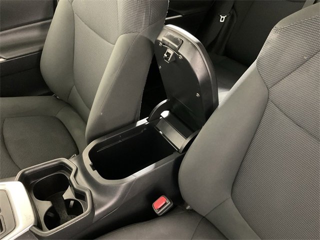 Used 2019 Toyota RAV4 LE w/ Carpet Mat Package image 27