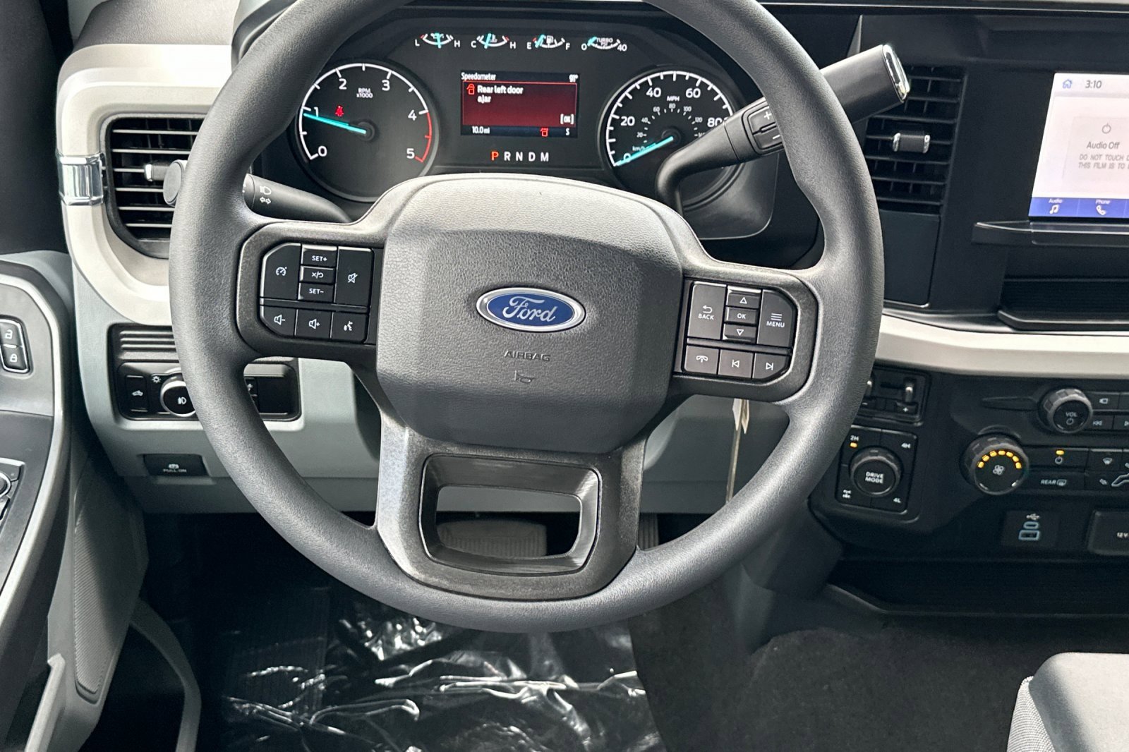 New 2026 Ford F250 4x4 Crew Cab Super Duty image 14