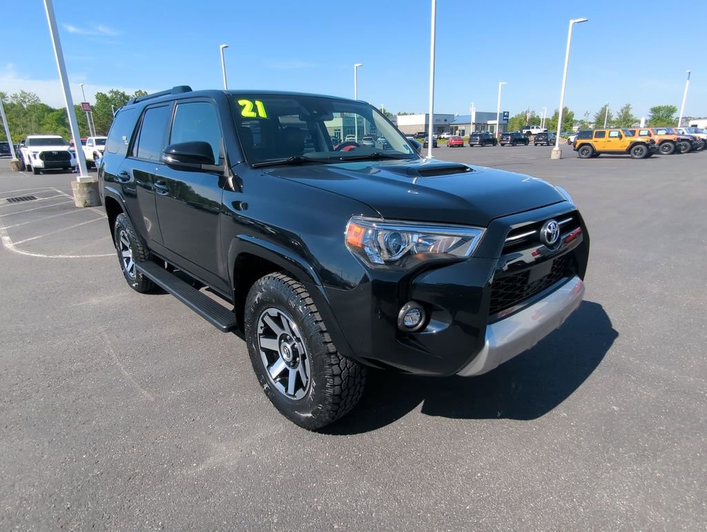 Used 2021 Toyota 4Runner TRD Off-Road Premium w/ Moonroof Package AWD/4WD image 2