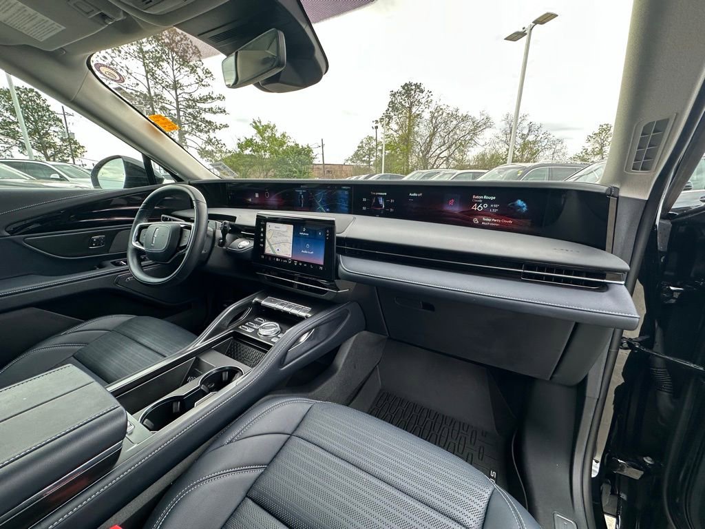 Used 2025 Lincoln Nautilus Reserve image 33