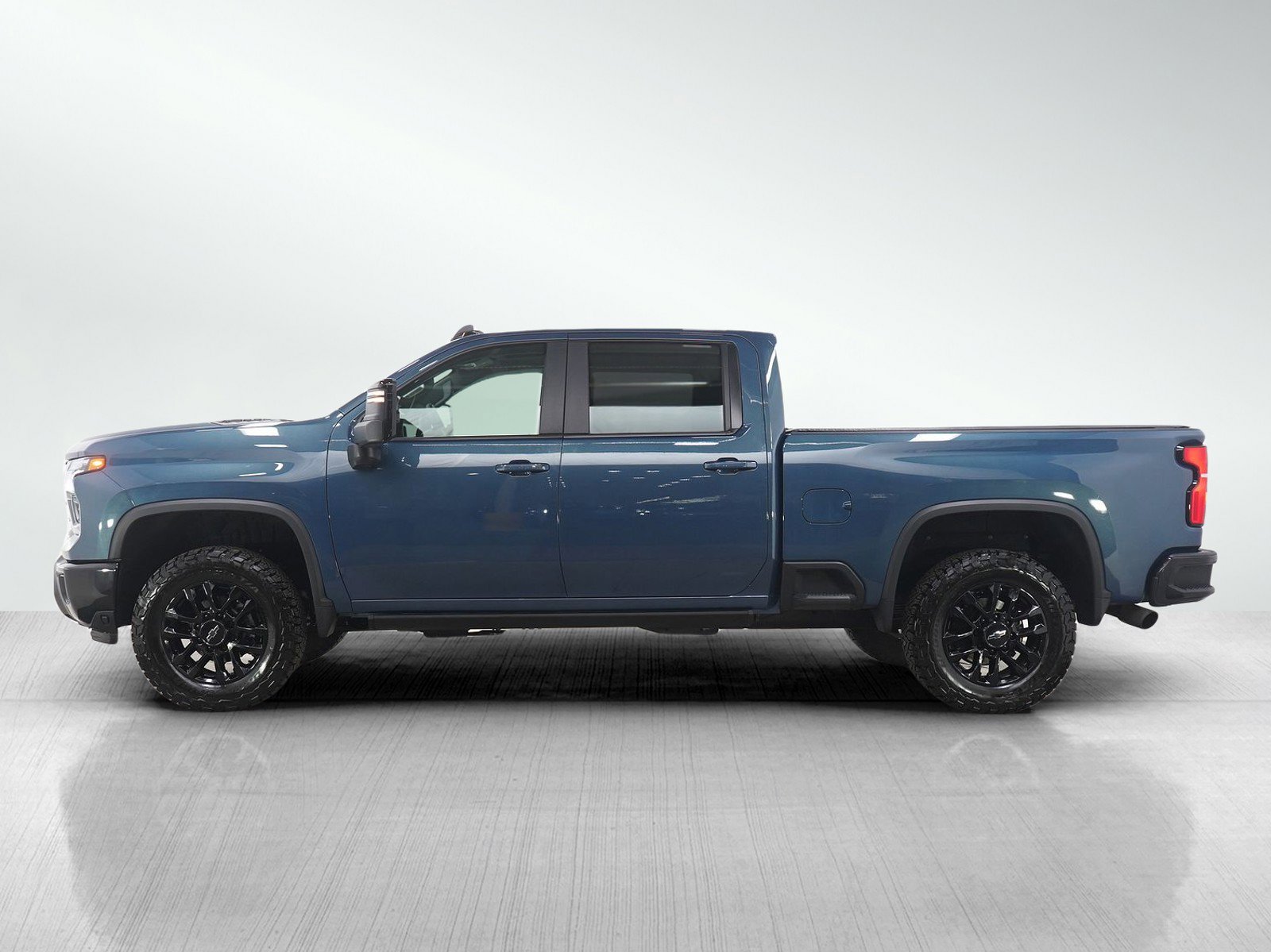 Used 2025 Chevrolet Silverado 2500 LT w/ Trail Boss Package image 2