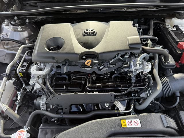Used 2024 Toyota Camry LE FWD image 31
