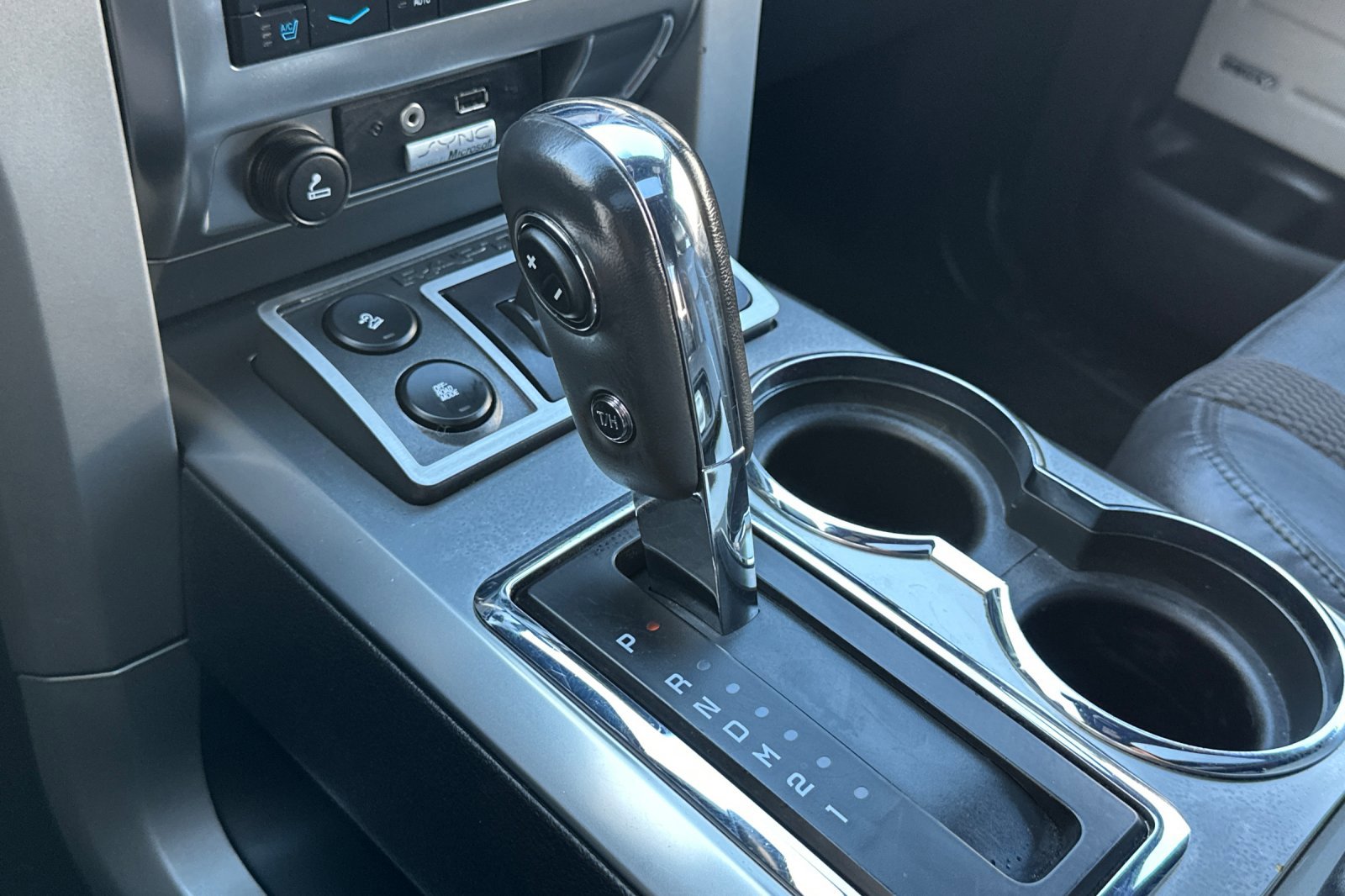 Used 2012 Ford F150 Raptor w/ Raptor Luxury Pkg image 31