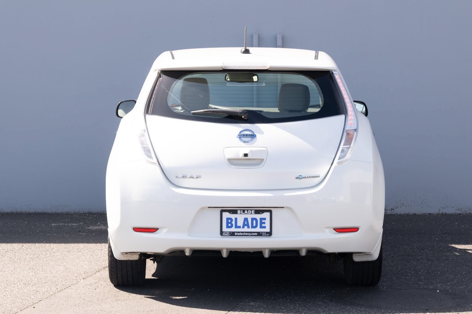 Used 2015 Nissan Leaf SV FWD image 21