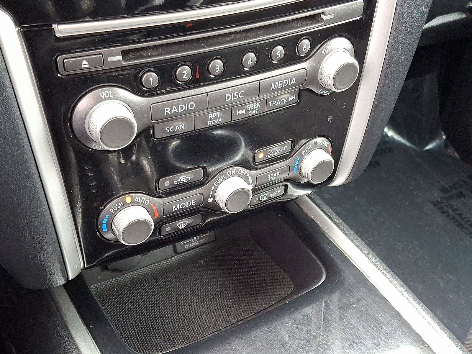 Used 2020 Nissan Pathfinder S image 17