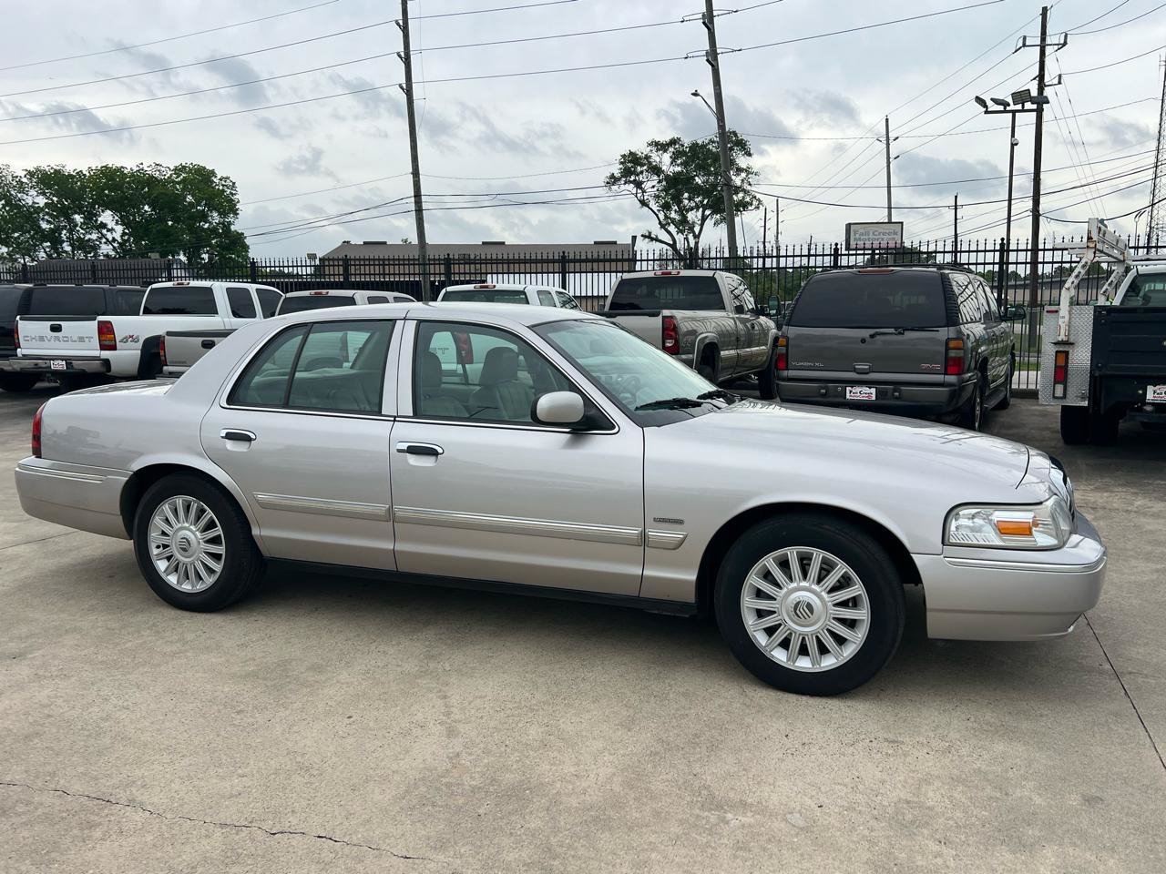Used 2009 Mercury Grand Marquis LS RWD image 9