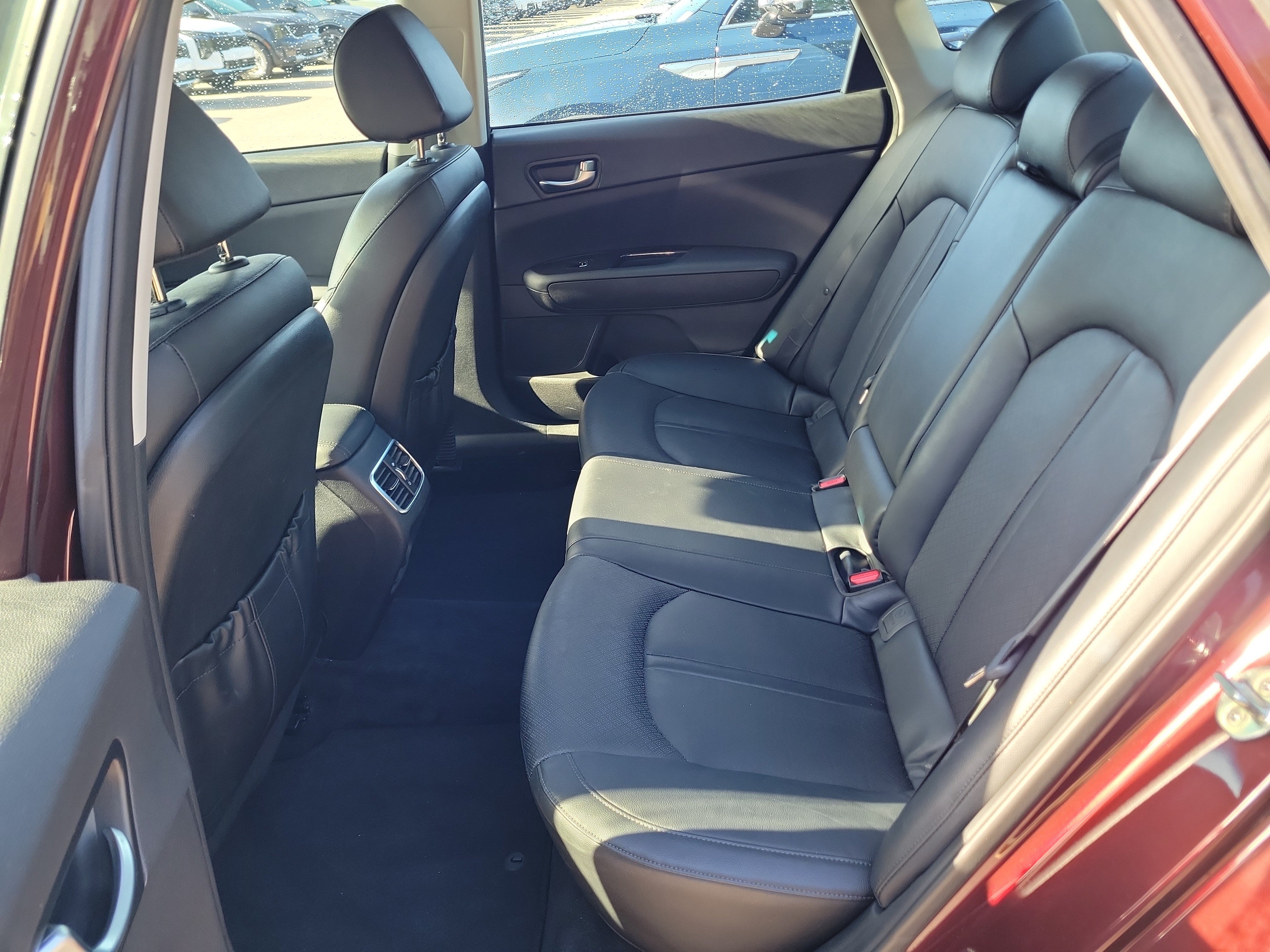 Used 2018 Kia Optima EX w/ Premium Package FWD image 14