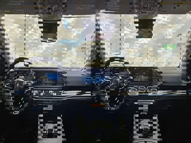 Used 2026 Mercedes-Benz GLE 450e 4MATIC image 19