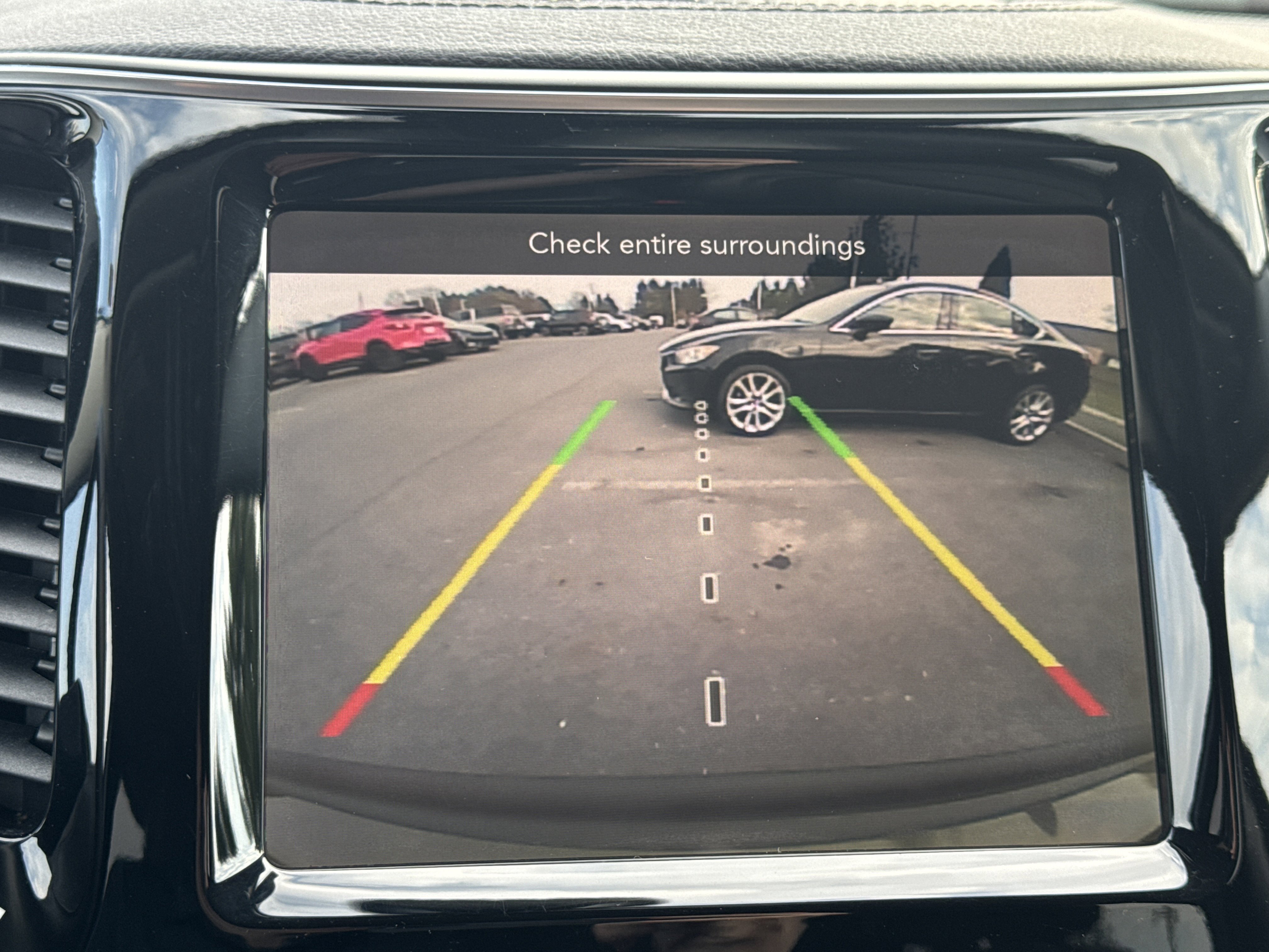 Used 2019 Jeep Cherokee Limited image 22