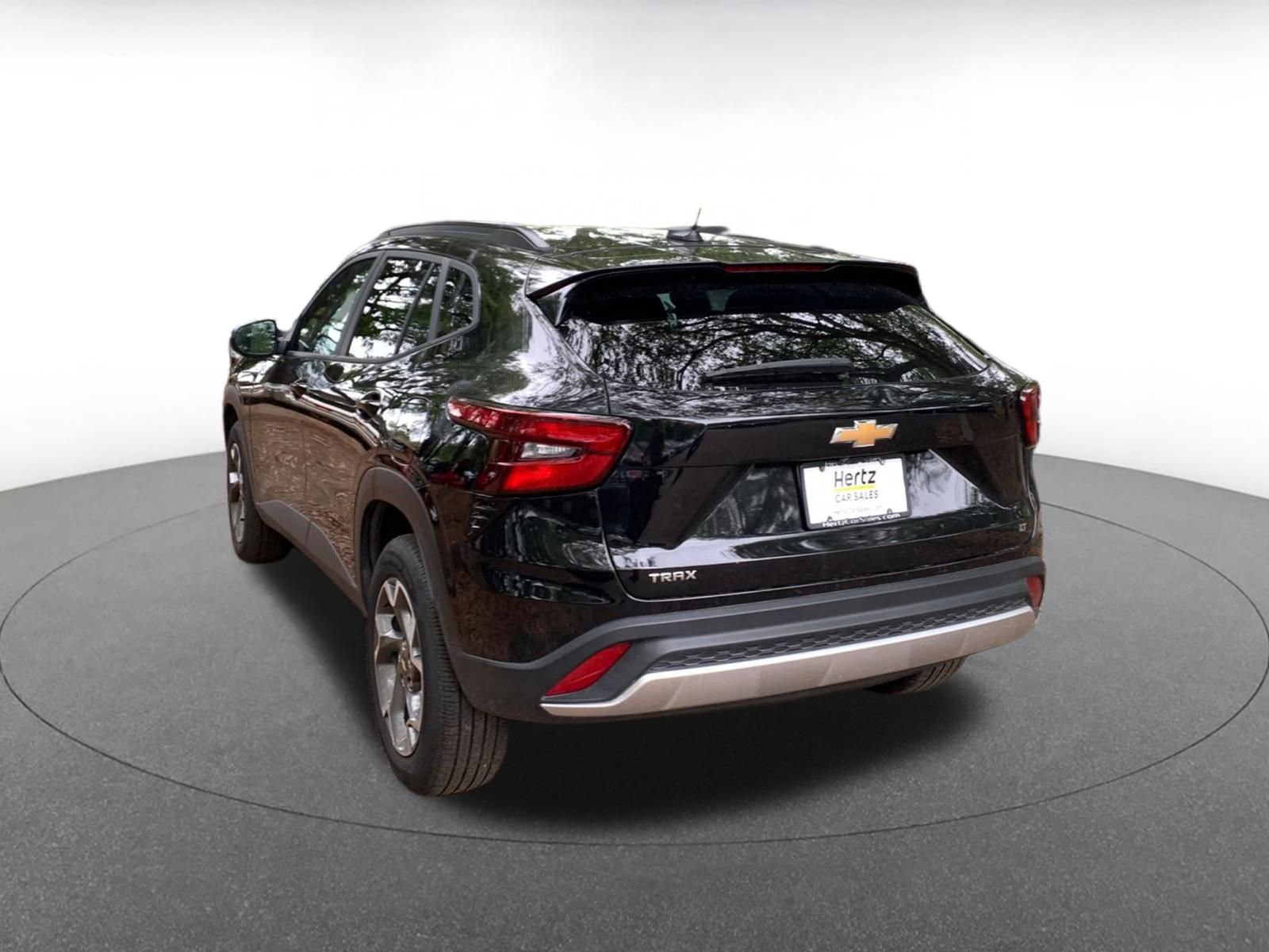 Used 2025 Chevrolet Trax LT image 5