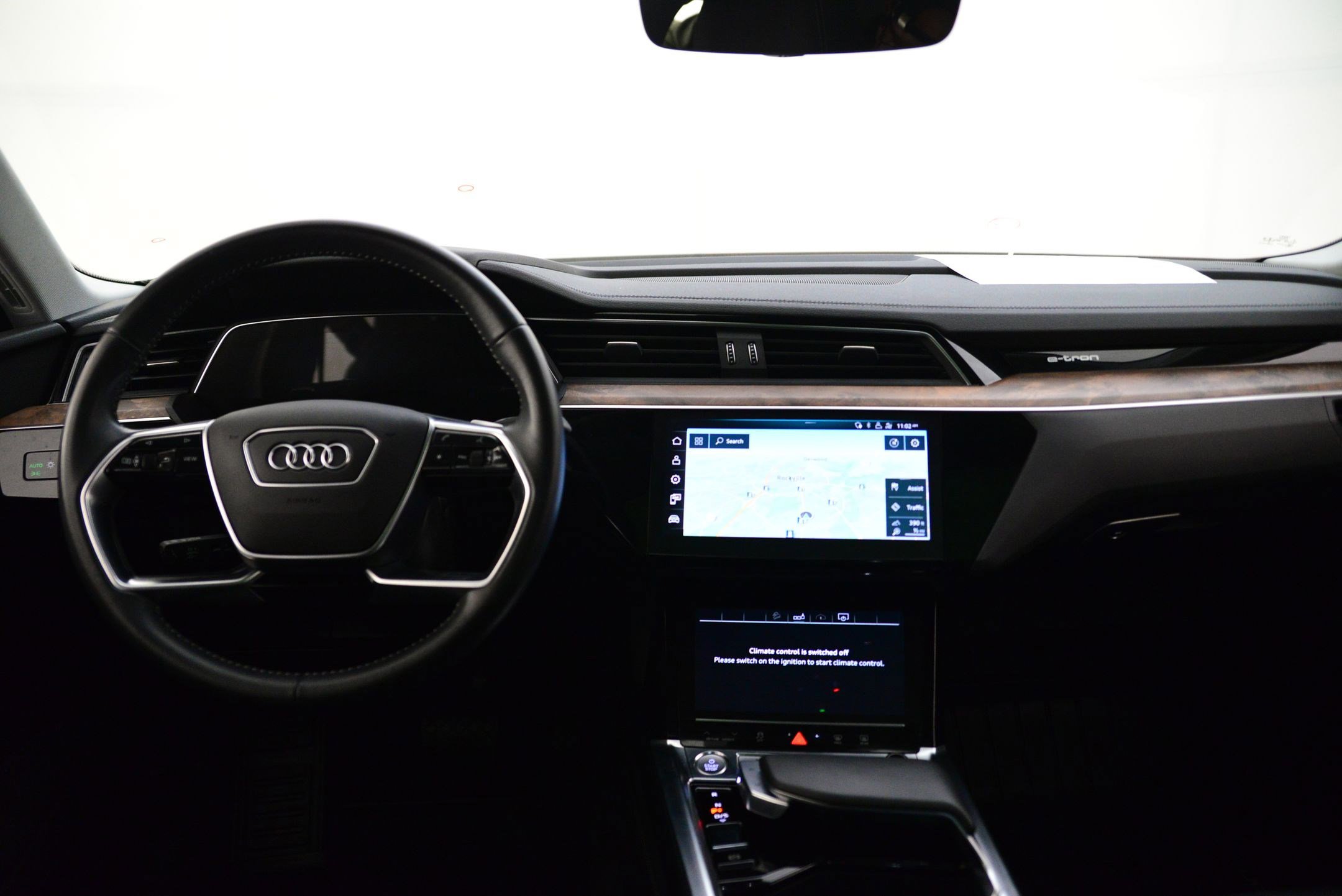 Used 2020 Audi e-tron Premium Plus image 13