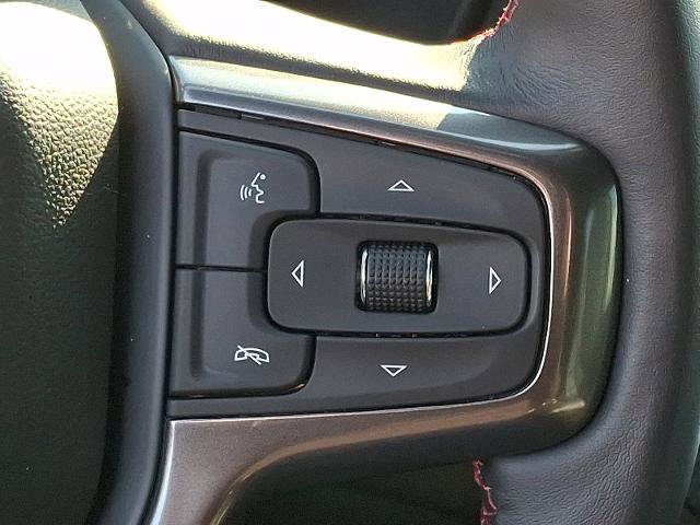 Used 2022 Chevrolet Tahoe RST w/ Luxury Package image 25