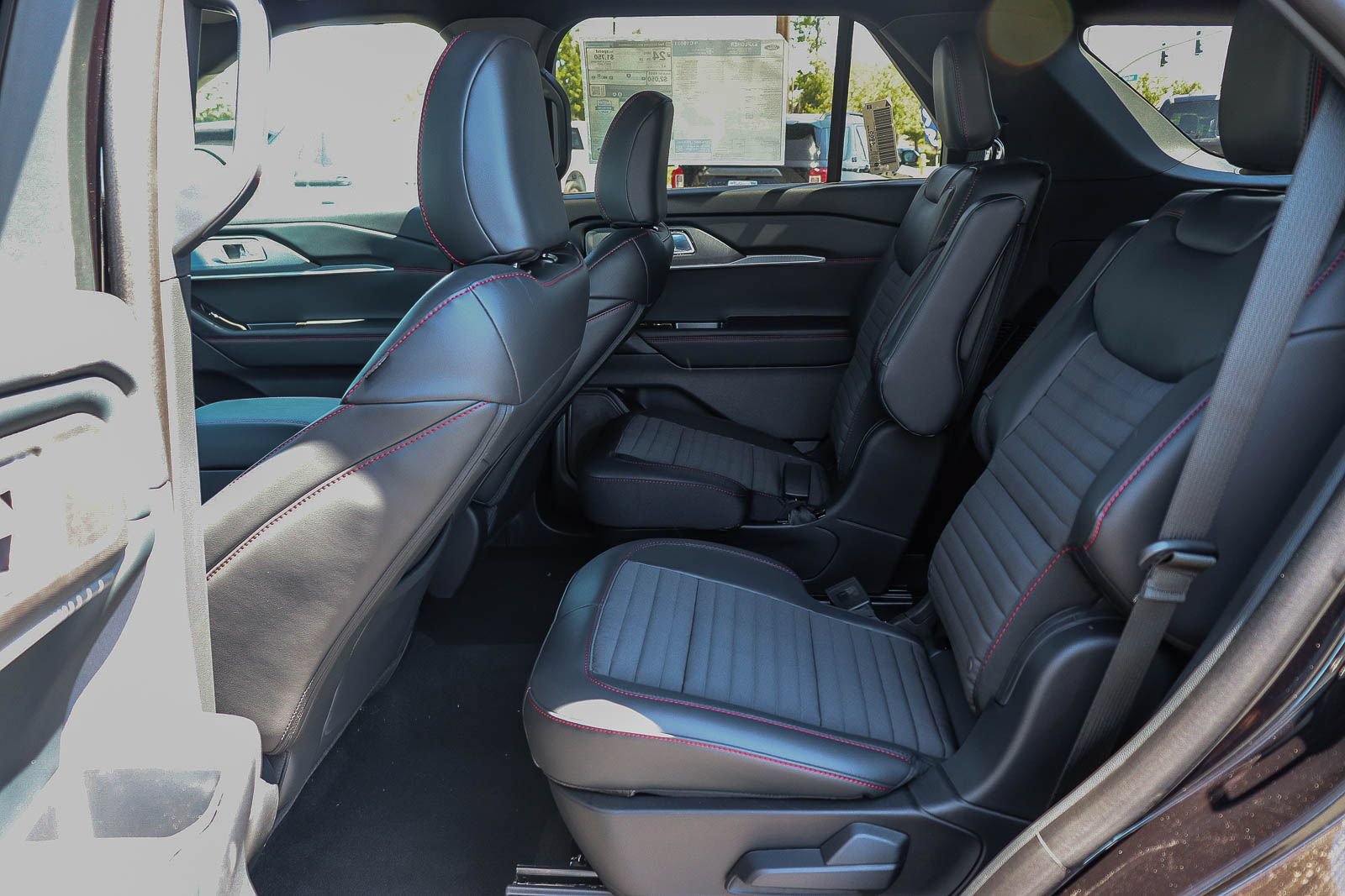 New 2026 Ford Explorer ST-Line w/ ST-Line Street Pack RWD image 17