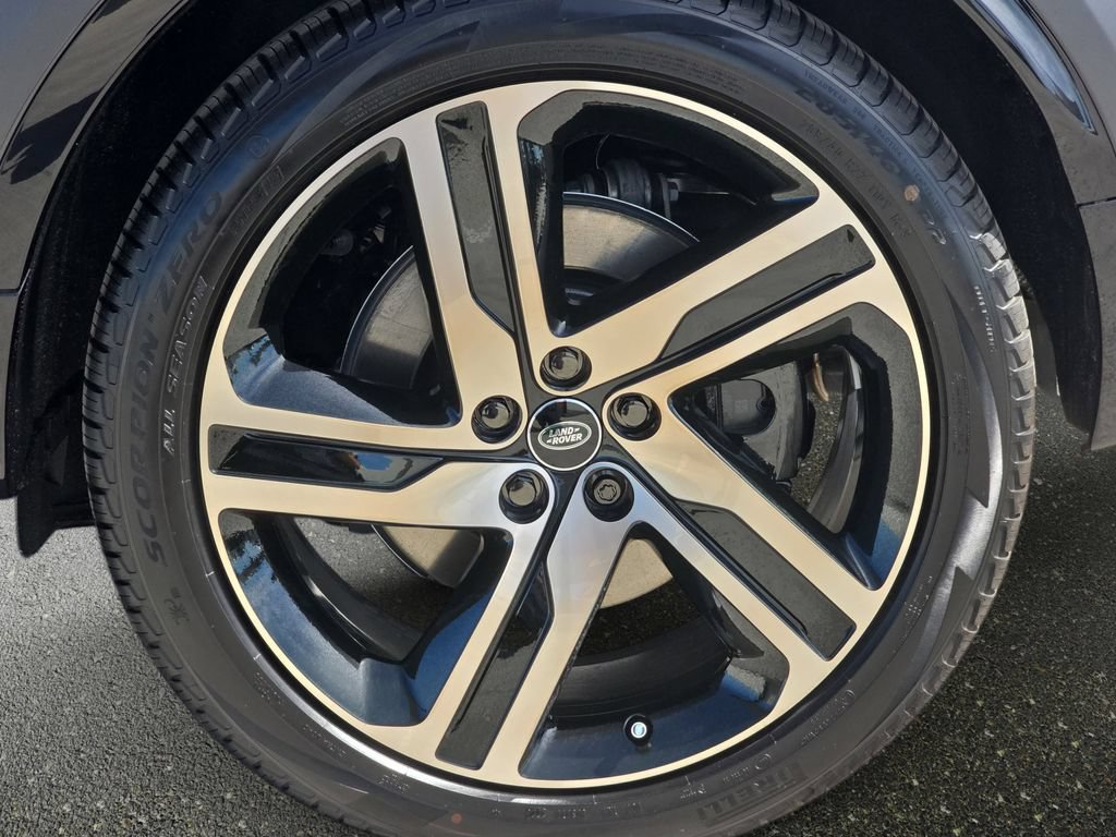 New 2026 Land Rover Discovery Limited Edition AWD/4WD image 36