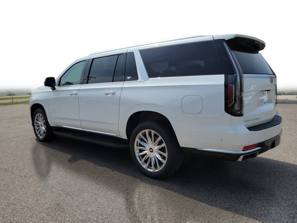 Used 2022 Cadillac Escalade ESV Premium Luxury AWD/4WD image 3