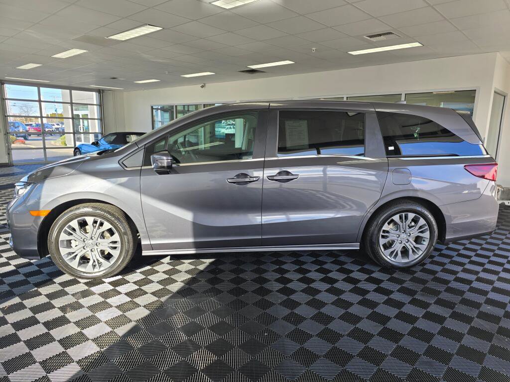 Used 2025 Honda Odyssey Touring image 7